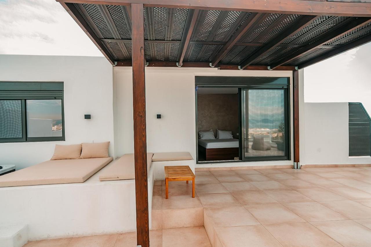 Suites With Magical View & Jacuzzi アテネ エクステリア 写真