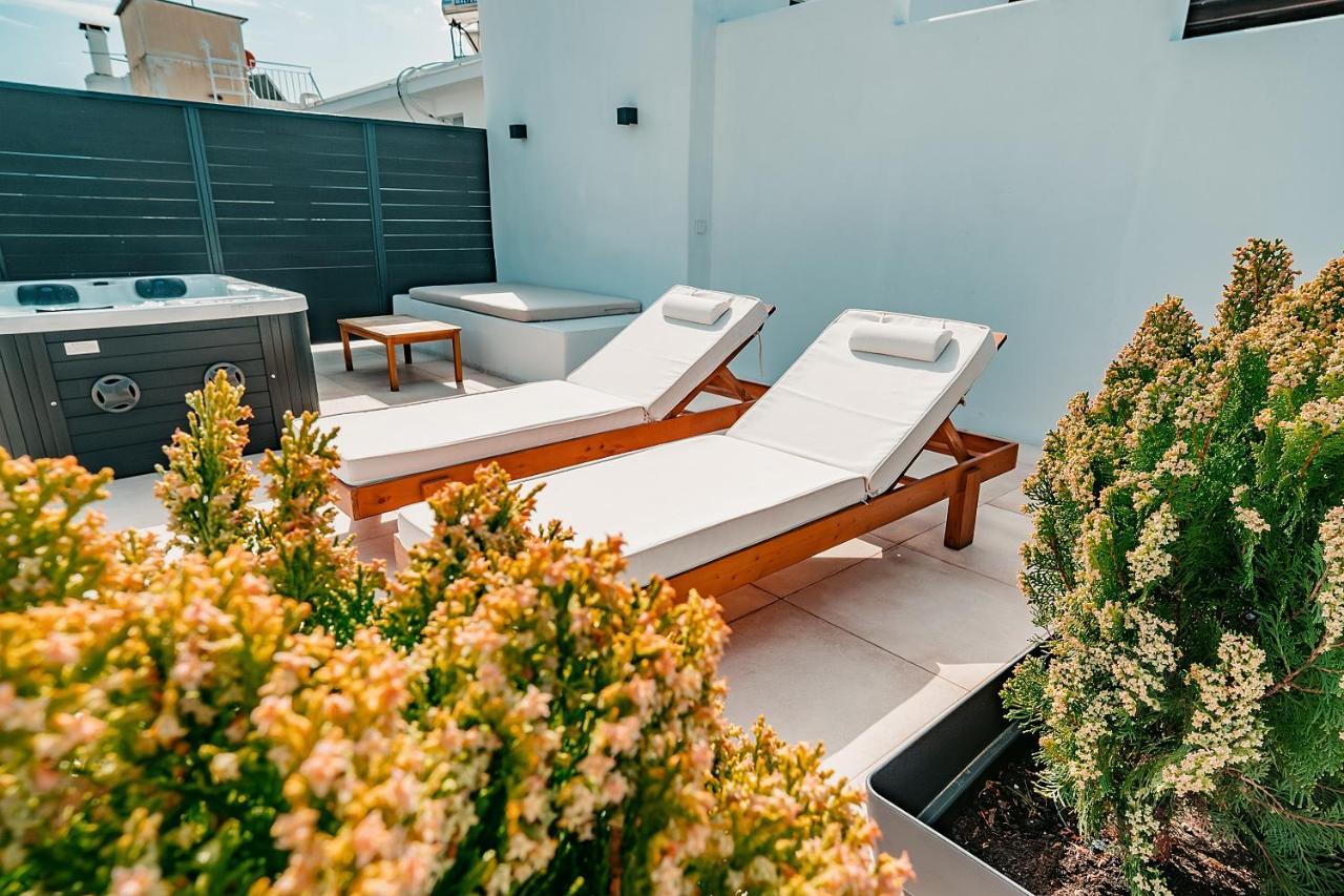 Suites With Magical View & Jacuzzi アテネ エクステリア 写真